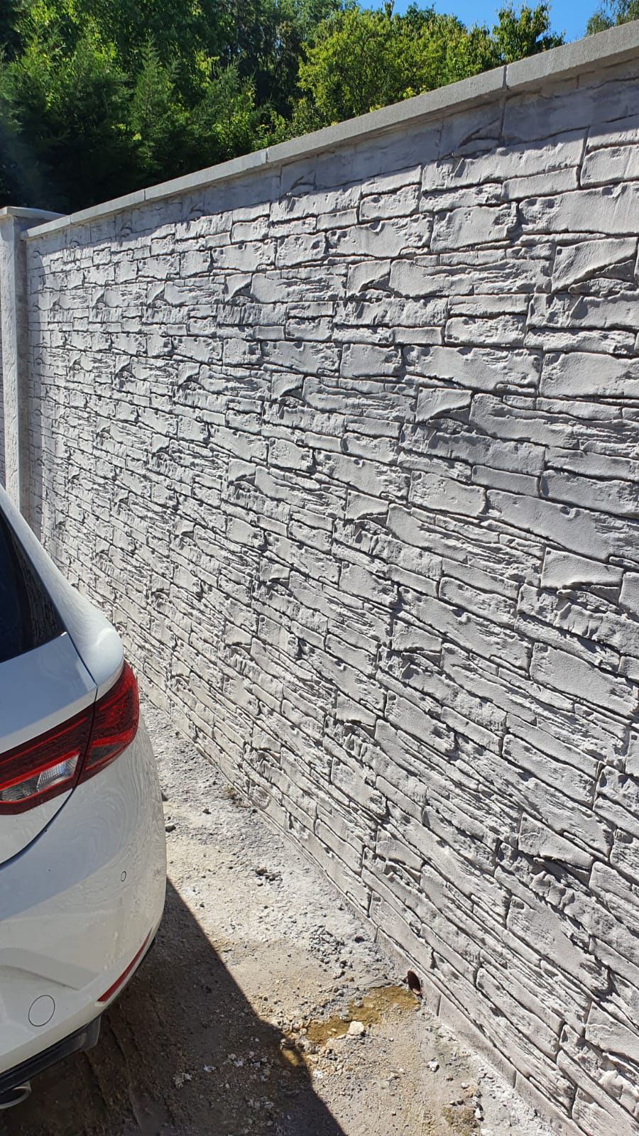 Beton amprentat – curte mare model clasic